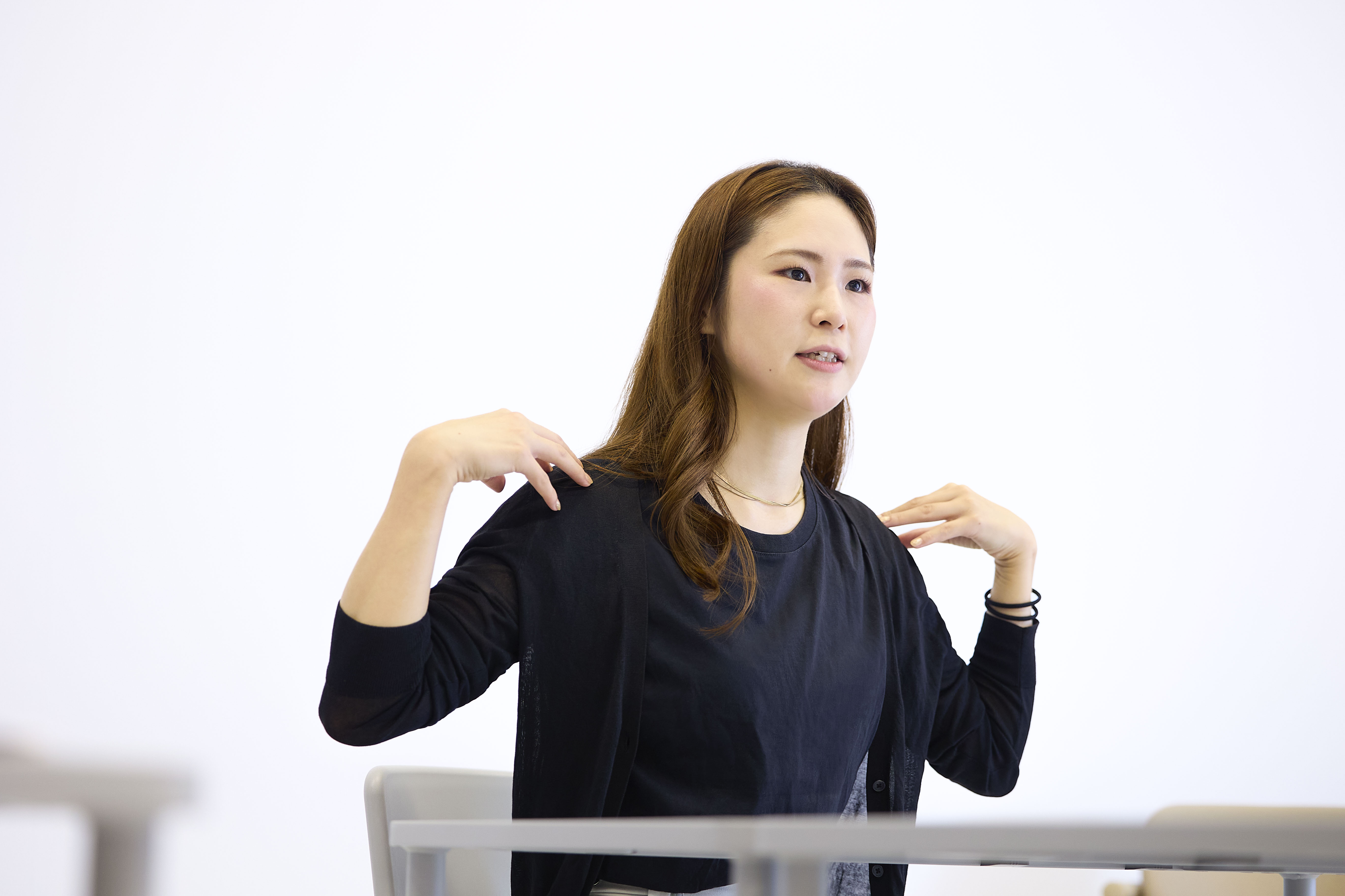 肩の位置