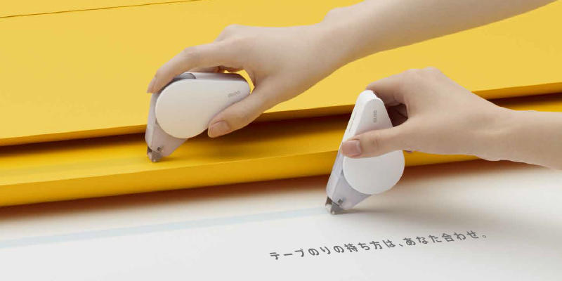 ２．持ち方えらべるテープのり