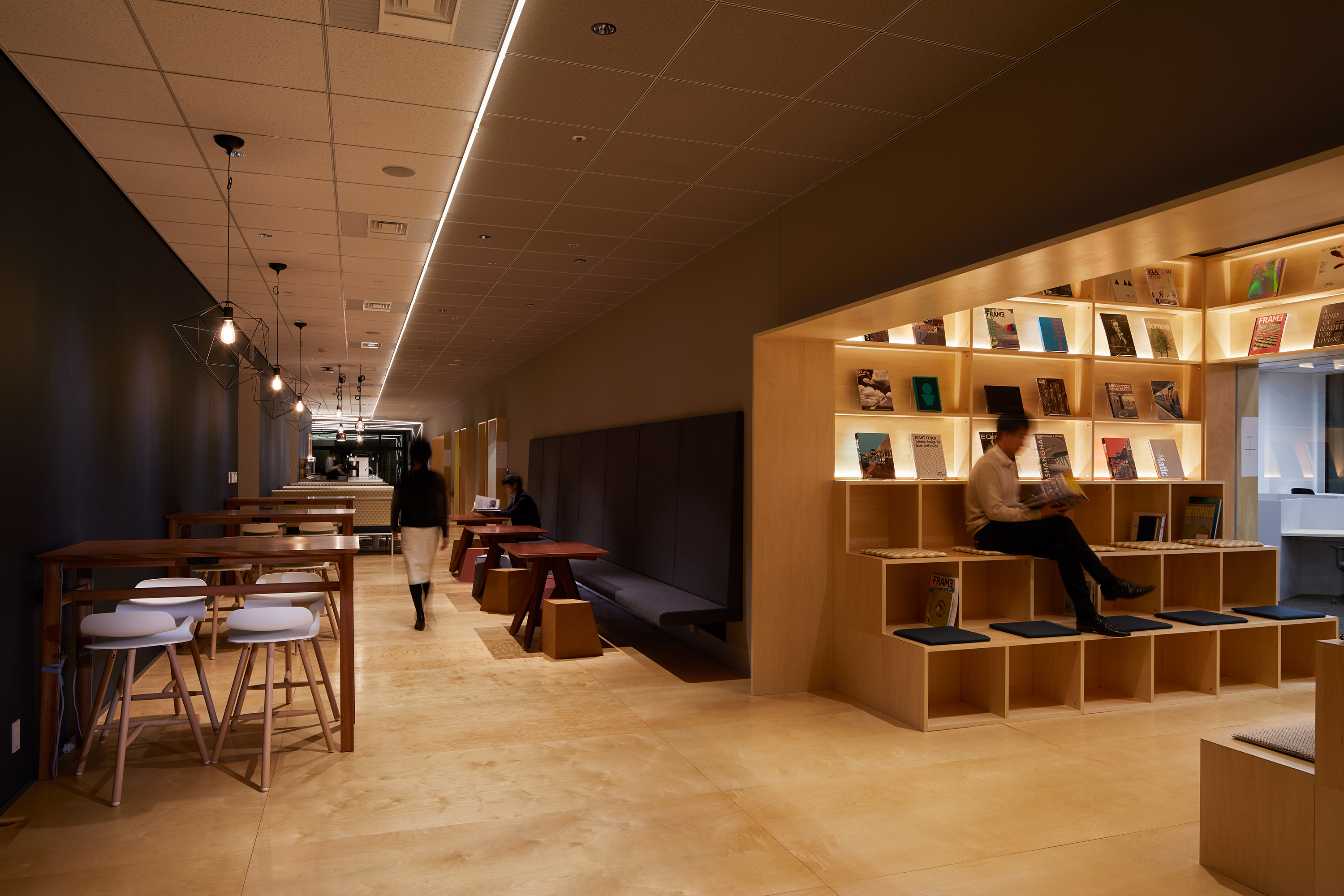 BroadBand Tower 5G Workplace オフィス画像05